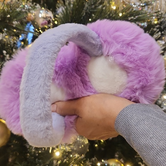 NEW UGG EAR MUFFINS - Picture 3 of 3